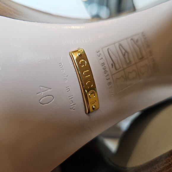 Gucci Women's Interlocking G sandal - Picture 12 of 13